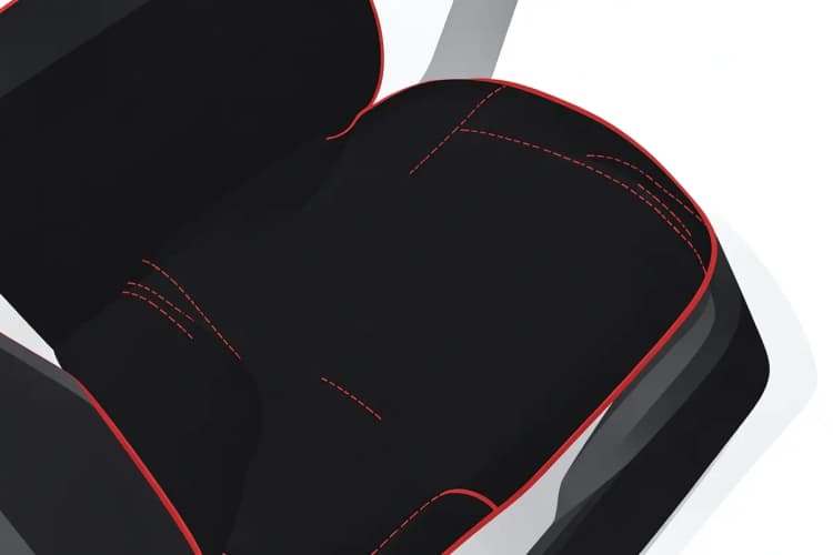 Capa de banco de carro de neoprene preta com detalhe de costura vermelha, em um banco de carro esportivo.