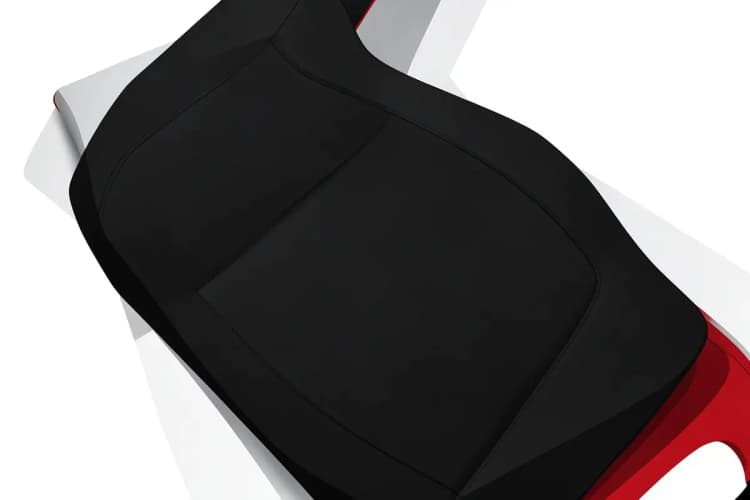 Capa de banco de carro esportiva náutica preta, detalhe do material e costura.