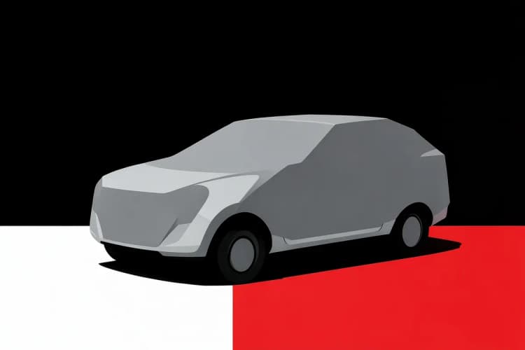 Carro prata com capa protetora cinza sob forte luz do sol
